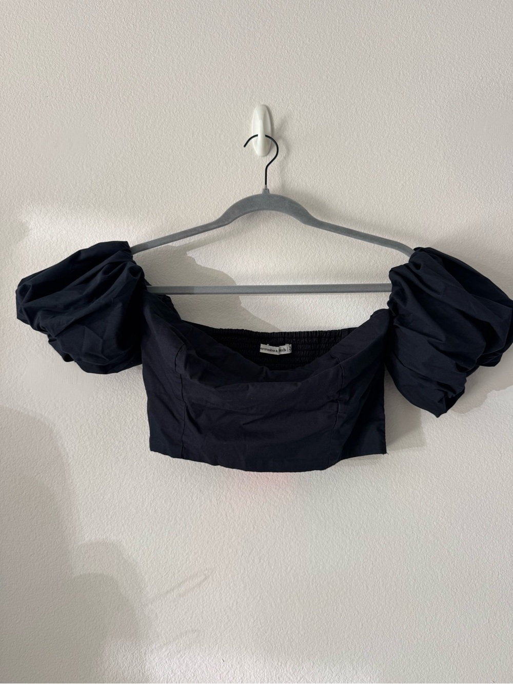 Abercrombie & Fitch Black Puff-Sleeve Cropped Top